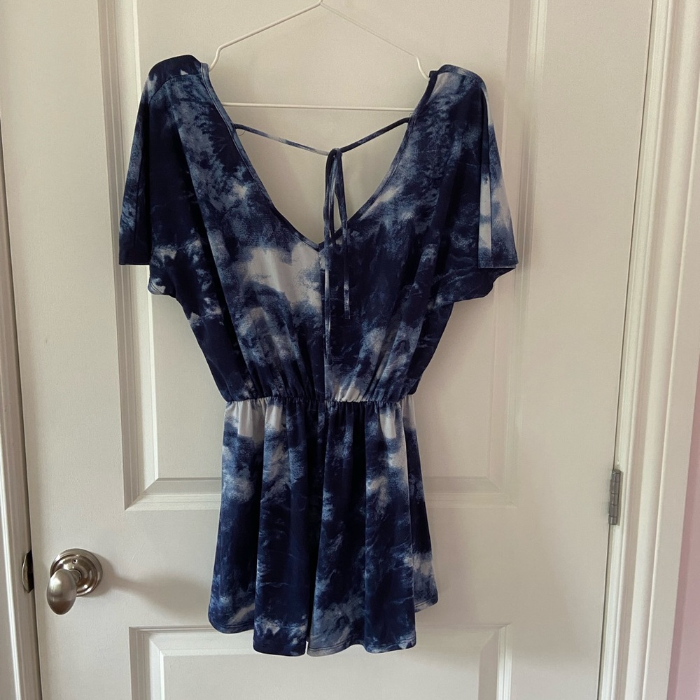 🤍BLUE AND WHITE ROMPER💙 - Picture 2 of 3